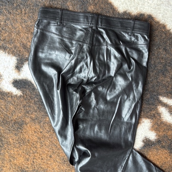 Wilfred free stunning faux leather pants size 0 Absolutely stunning pants - Picture 4 of 6